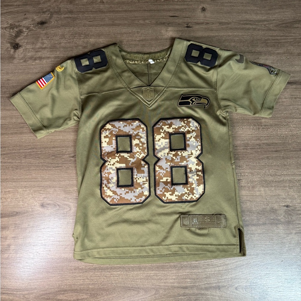Official NFL Nike Jimmy Graham Seattle Seahawks Football Jersey Youth Small